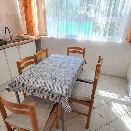 Apartment With A - C In Siofok-balaton 19625 *