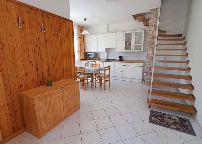 Apartmán With A - C In Siofok-balaton 19625 *